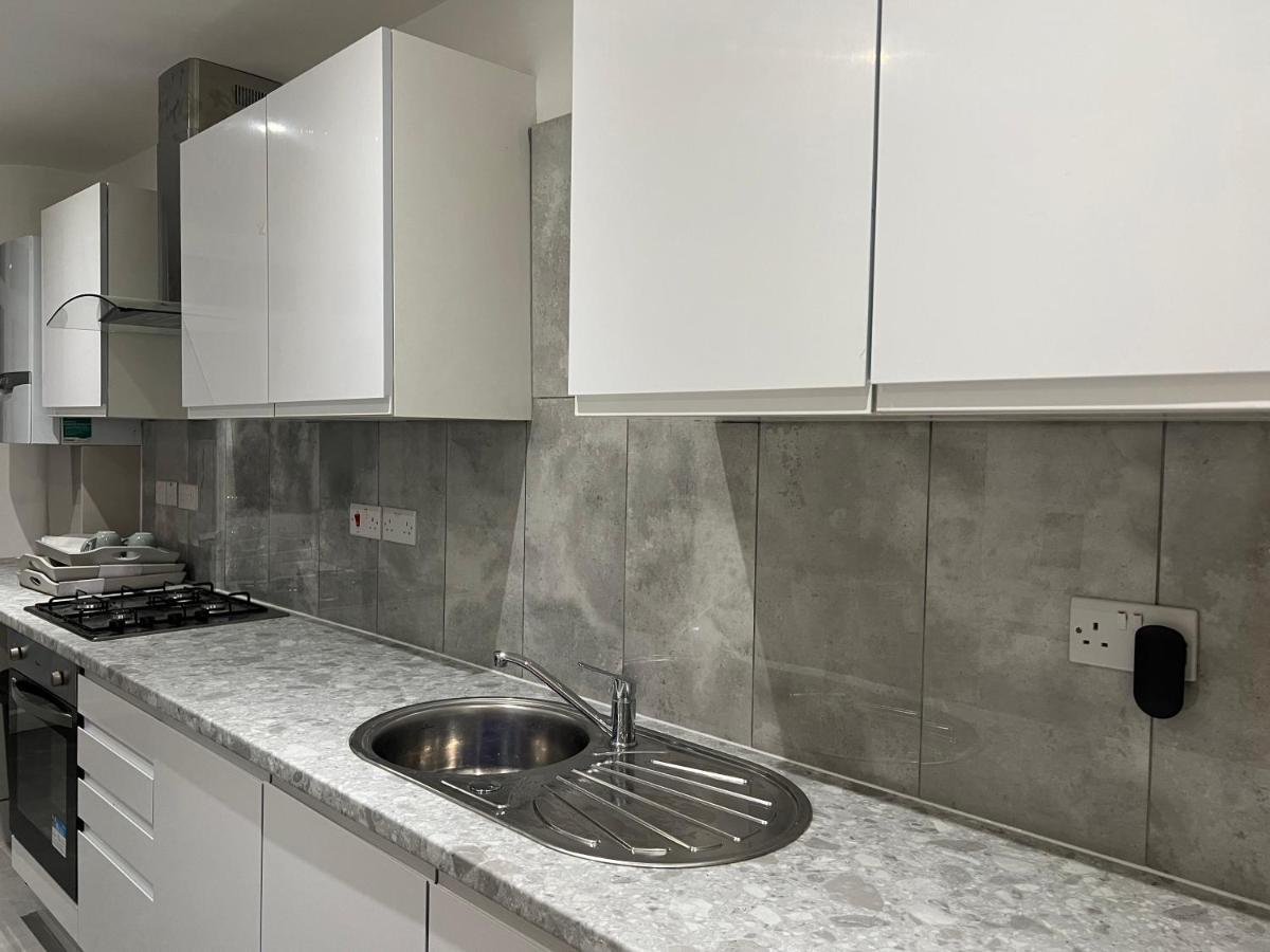 Beautiful Rooms Only Few Steps Away From Bruce Grove Tottenham Stadium Londres Exterior foto