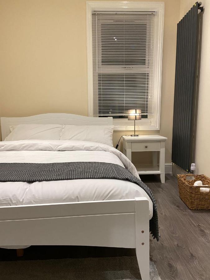 Beautiful Rooms Only Few Steps Away From Bruce Grove Tottenham Stadium Londres Exterior foto